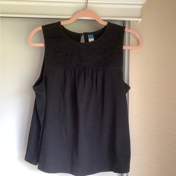 Old Navy Black Boxy Sleeveless Blouse - Picture 1 of 2